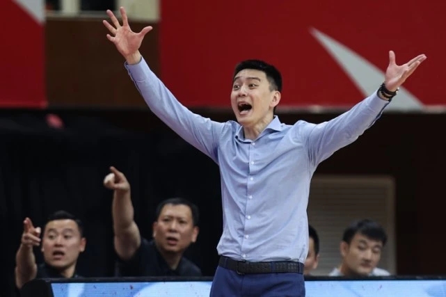 广东队庞启蒙谈辽篮战术,辽宁队郭士强布置战术