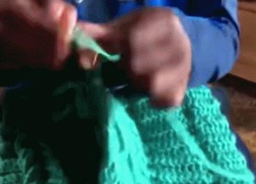 19万人看男生玩编织?从非洲弃婴到全美偶像,11岁男孩用6年逆袭人生...