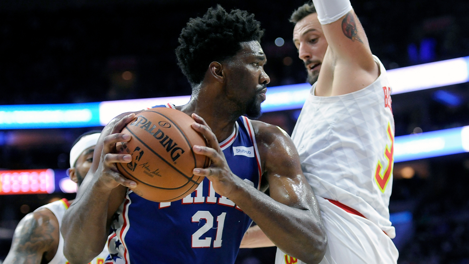 恩比德得mvp时候的队友,大帝恩比德和奥尼尔