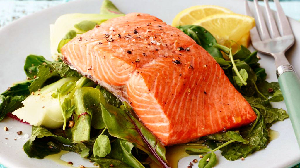 生吃三文鱼腥不腥,三文鱼怎样吃更好吃更简单