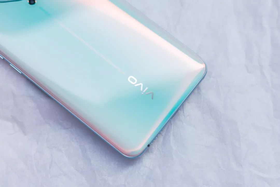 手机旁边的音量键有什么作用,手机音量键有声音