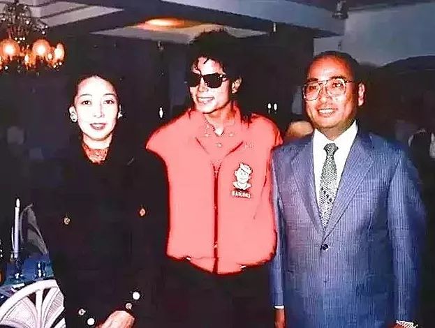 听迈克尔杰克逊的歌看乔丹打球,还会有人在听迈克尔杰克逊吗