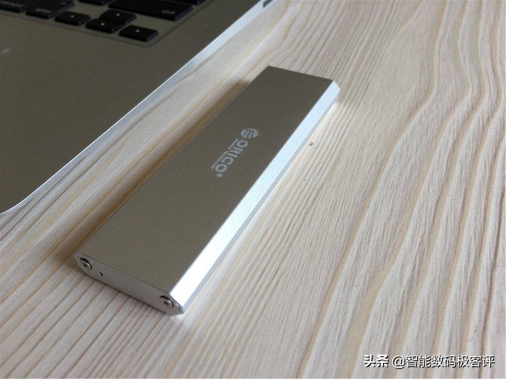 orico奥睿科m.2移动硬盘盒图赏,orico奥睿科pcie4.0硬盘盒m.2