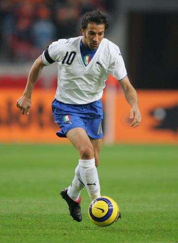 天下足球惊艳文案,天下足球十年经典文案