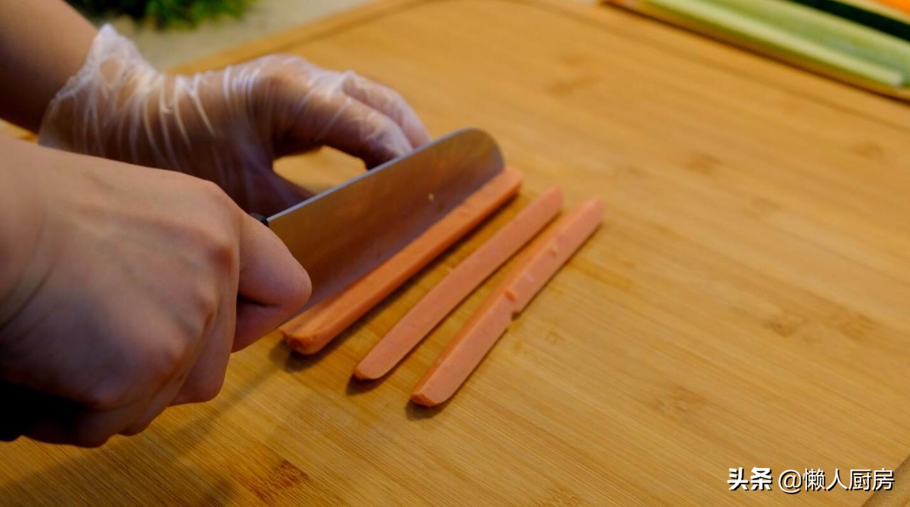 想吃寿司不用买，这是懒人寿司的做法，不用担心不会卷，好看好吃