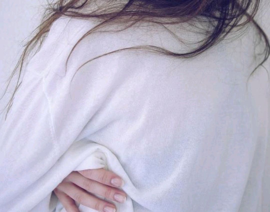 白色t恤污迹怎么去除,白t恤上的油渍怎么去除