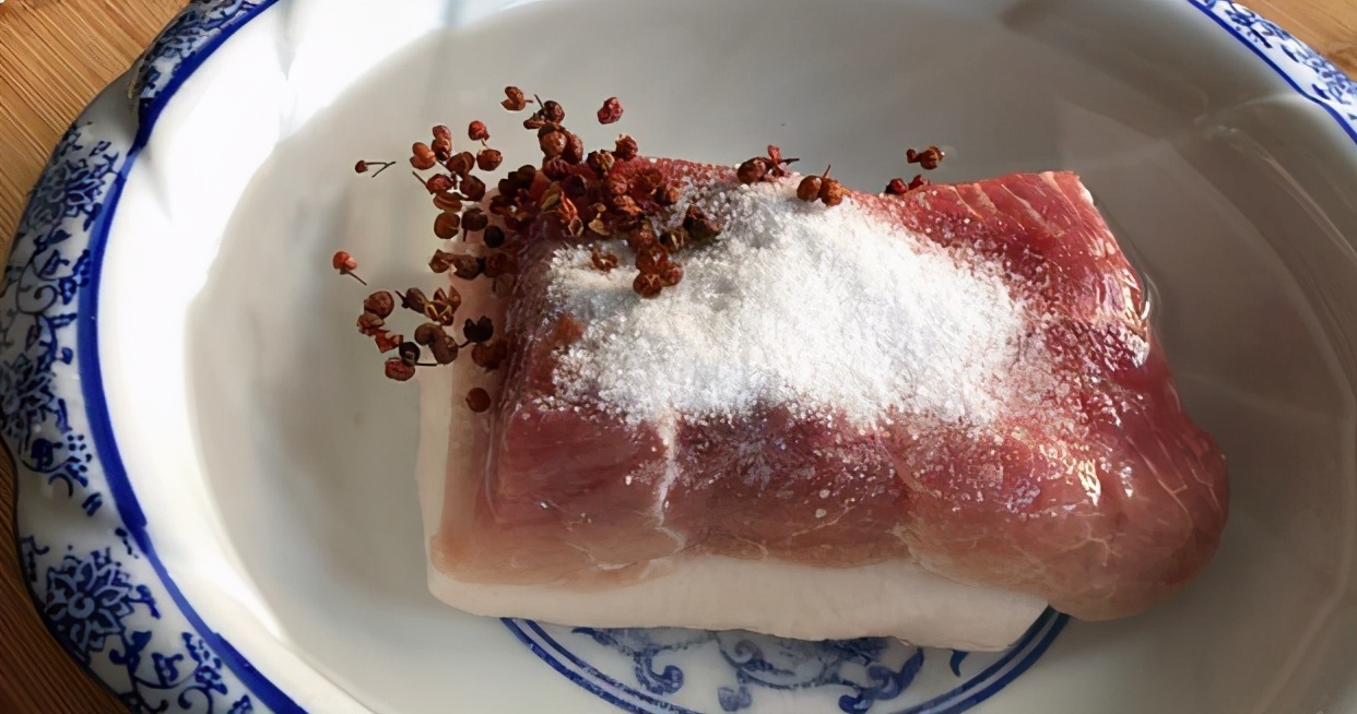 猪肉放冰箱怎么处理才能不柴好吃,吃不完的熟猪肉怎么处理