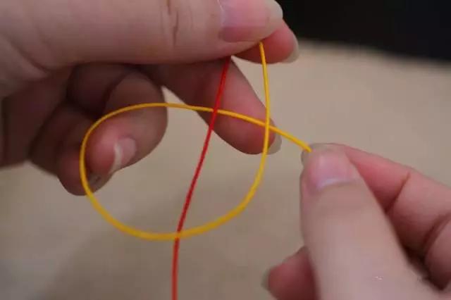 手编绳吊坠怎么打结,四股手编绳打结收尾