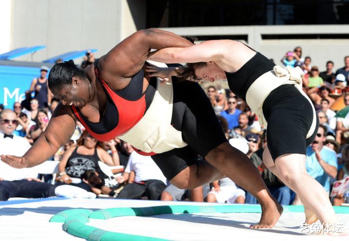 世界上最大的篮球巨星奥尼尔,世界上最伟大的运动员姚明