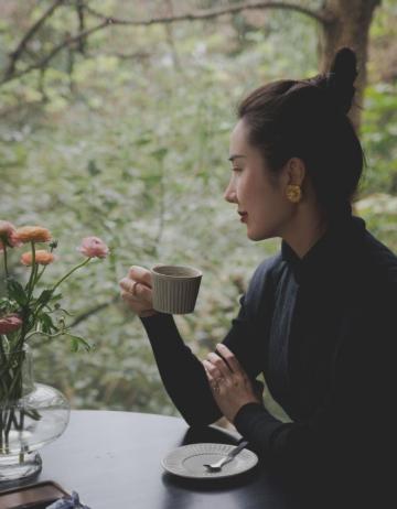 董花花怎么嫁给蒋凡的,董花花蒋凡净身出户真实吗