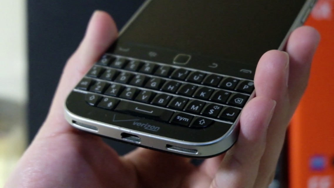 黑莓最新键盘机,黑莓classic2024