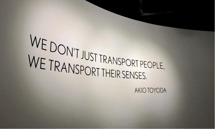 雷克萨斯es300h对比奔驰e,雷克萨斯es300h和奔驰e级