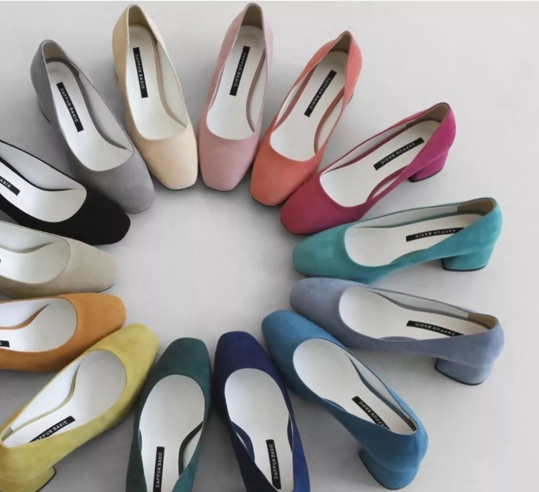 闊╁墽濂宠绌挎惌鍝佺墝,闊╁墽濂充富绌挎惌鍝佺墝