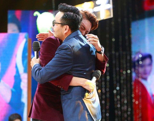 一言不合就下跪,一言不合就跪下的场面