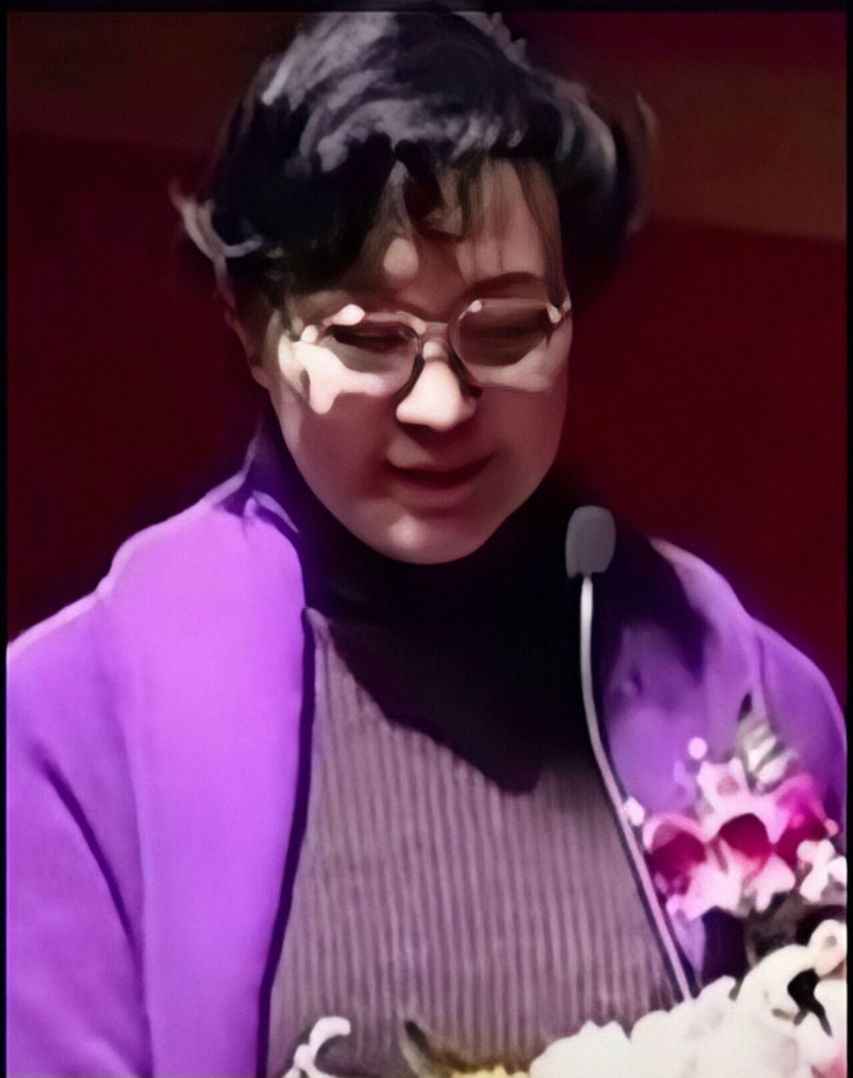 方舒年轻时候的短发,方舒最好看