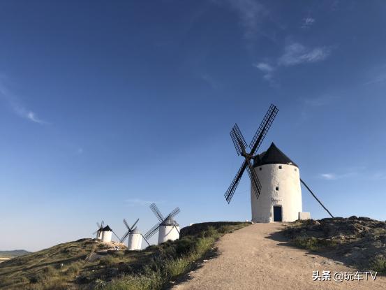 开手波等30个红灯，飞十几小时到万达看场欧冠，哪样更酸爽？