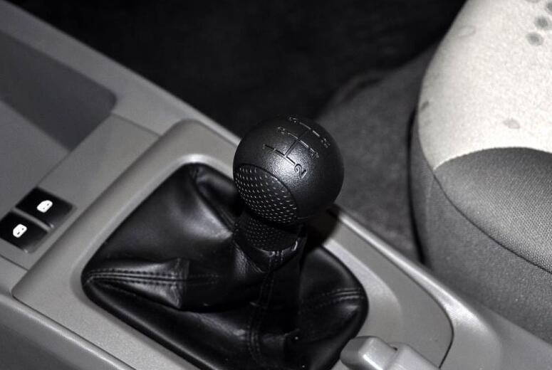 油耗低5-6万,五万能买什么车雪佛兰赛欧