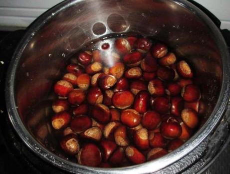 生板栗快速剥壳,生板栗快速剥壳的窍门