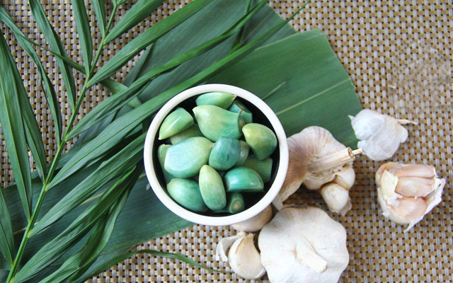 翡翠蒜瓣的腌法,翡翠蒜泡制方法