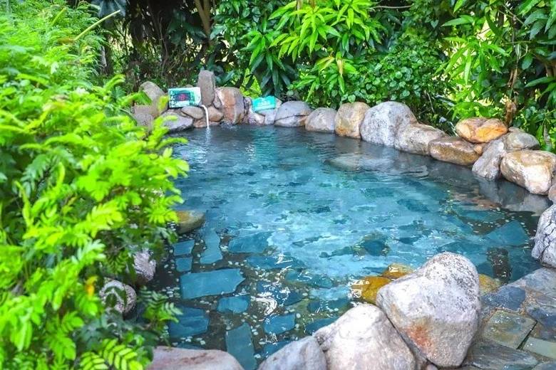 揭阳普宁盘龙湾温泉,普宁盘龙湾温泉度假村山泉水乐园