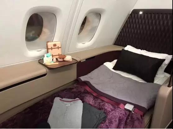 卡塔尔航空777经济舱体验,卡塔尔航空qsuite商务舱是哪个飞机