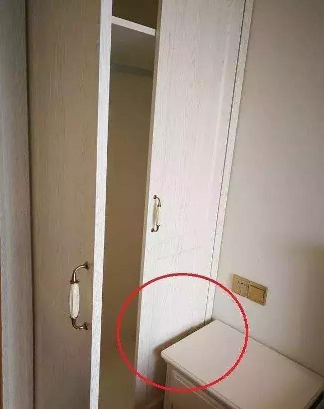 床头柜和衣柜一体设计非常鸡肋,床头柜衣柜一体太鸡肋