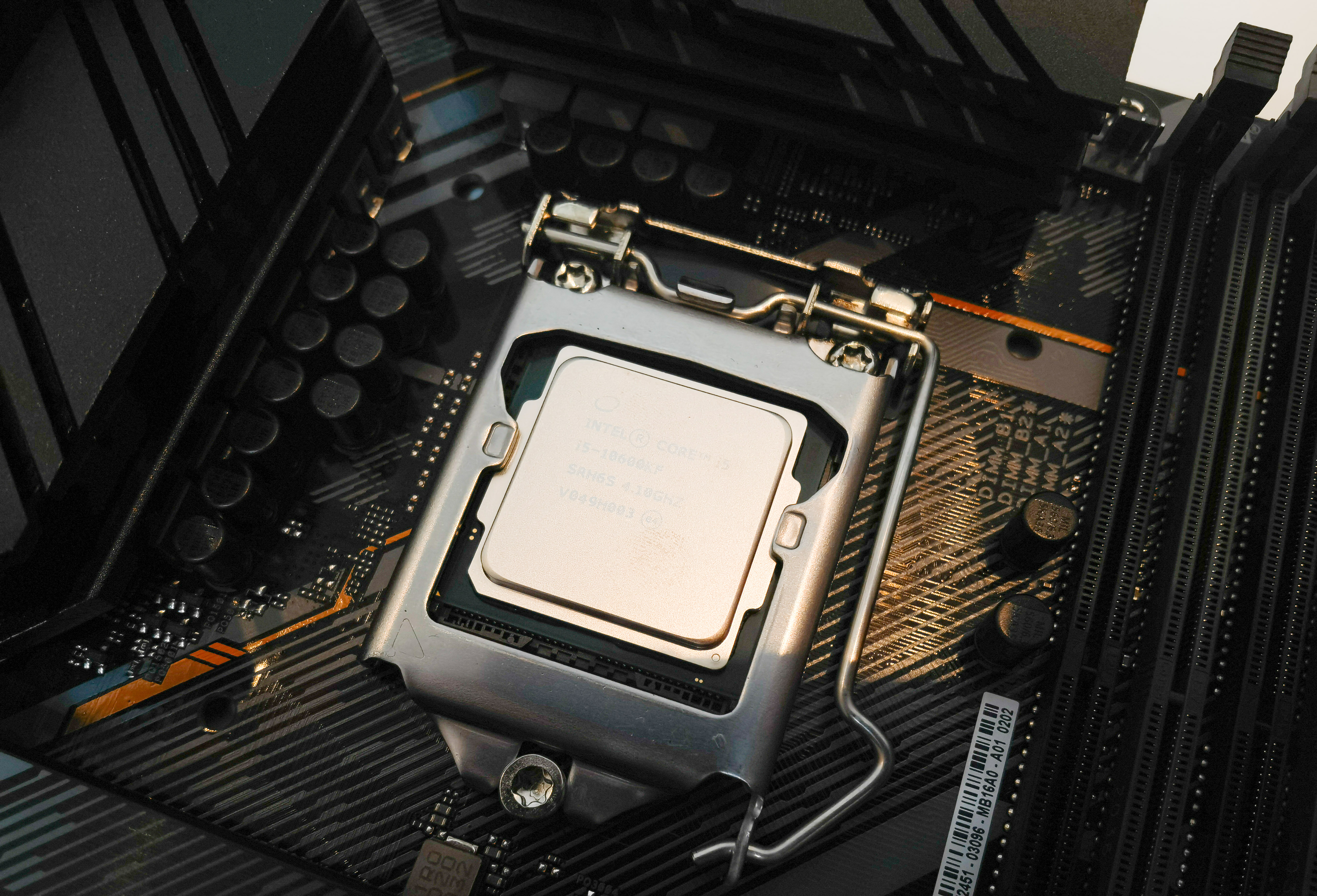 华硕tufb460mpros重炮手,华硕tufb460m重炮手支持3200hz吗