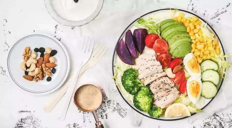 头皮油头皮痒头皮屑多,头皮油头皮屑多头发干枯