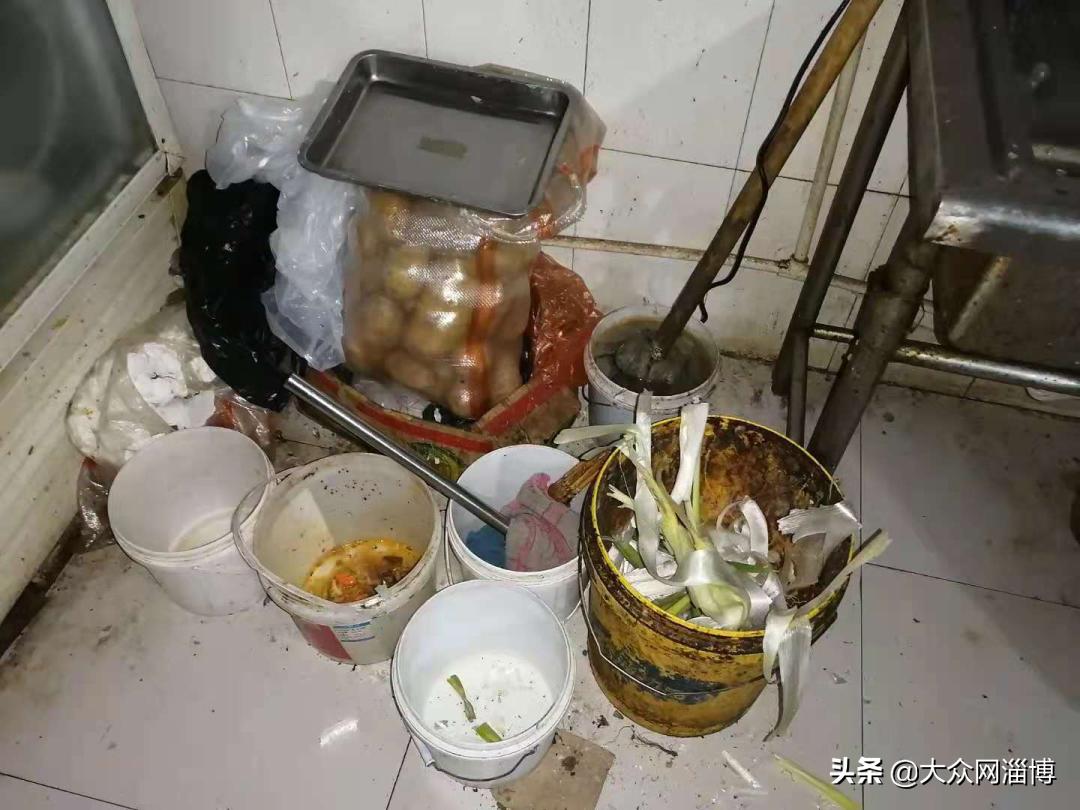 曝光餐饮后厨脏乱差违法吗,曝光滨州多家餐饮店上黑榜