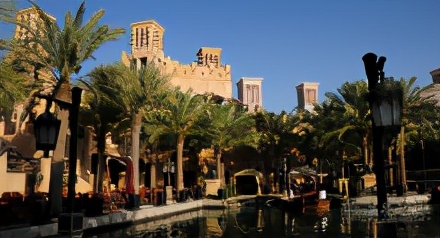 阿联酋是什么样的国家,阿联酋是一个富饶的国家吗