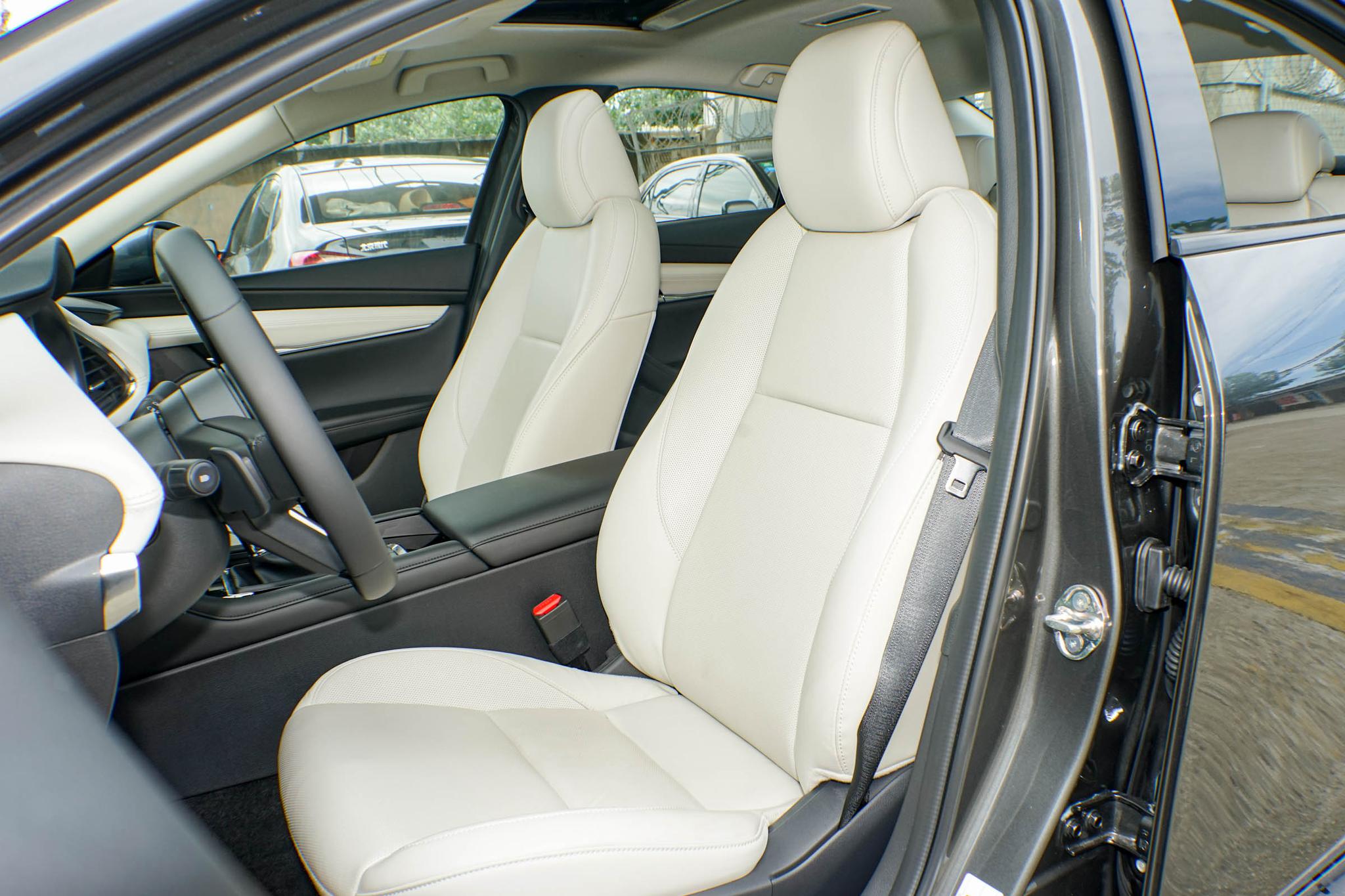 马自达3昂克赛拉2.0l最高时速多少,次世代马自达3昂克赛拉加92还是95