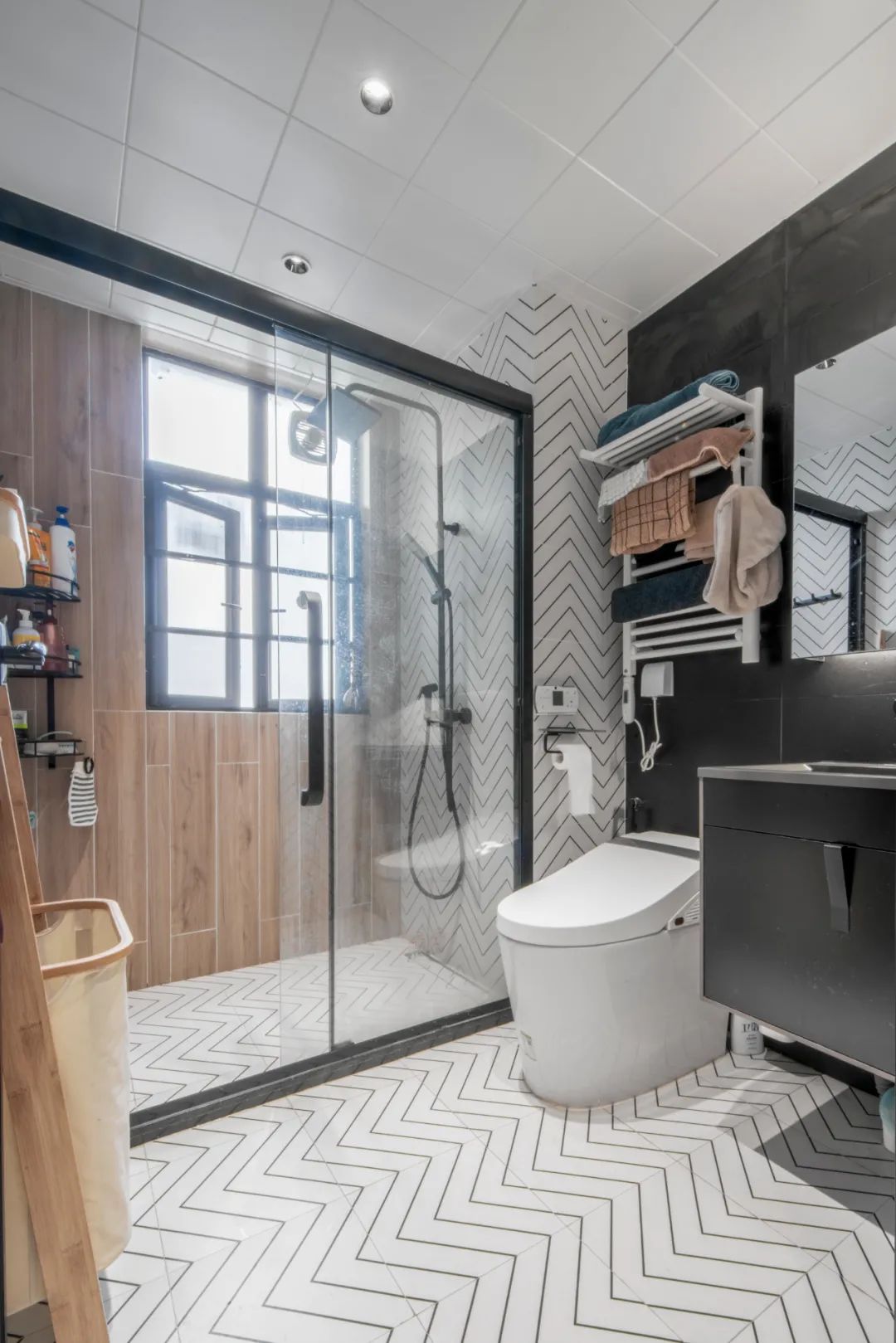 佛山女子与男友、男友妈弟住76㎡，养一猫还要工作室，装修绝了