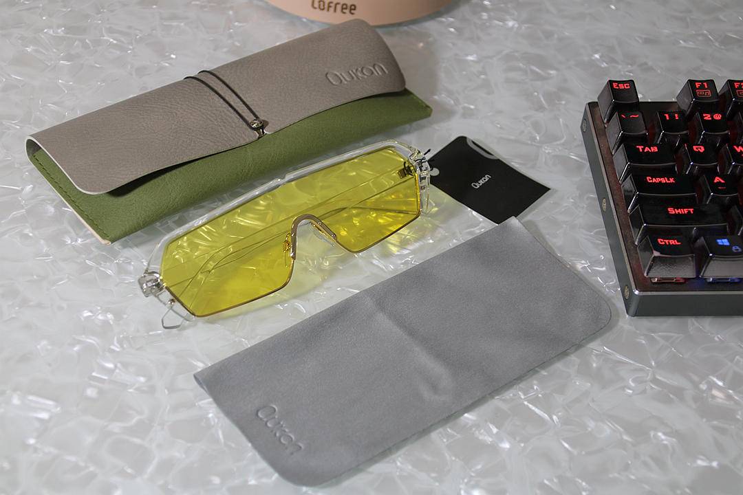 不仅解决开车人士长期困扰，它还能日夜两样感光变色