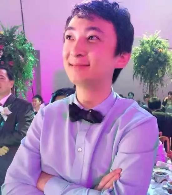 王思聪向女网红频频示好,王思聪被女网红怼的体无完肤