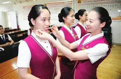 津港高铁,津港高铁怎么进港