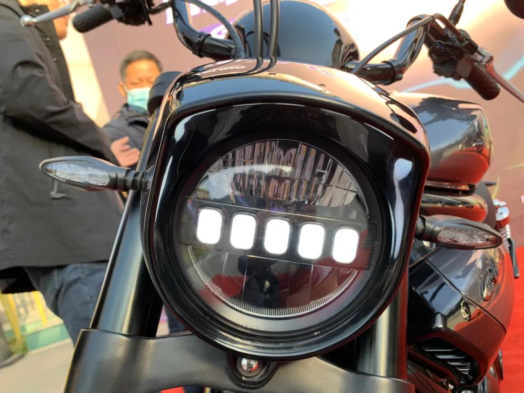 进口版轻骑大韩gv650评测,大韩轻骑gv650新款