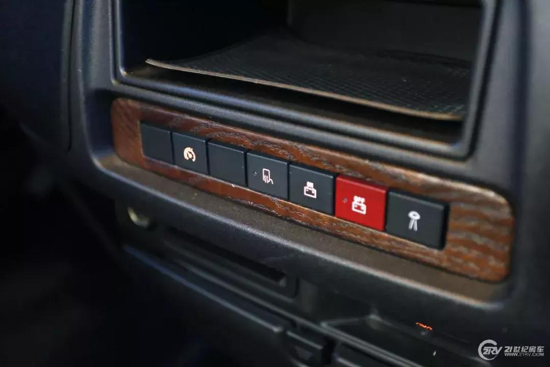 四驱带差速锁越野原厂房车,低顶四驱越野房车介绍