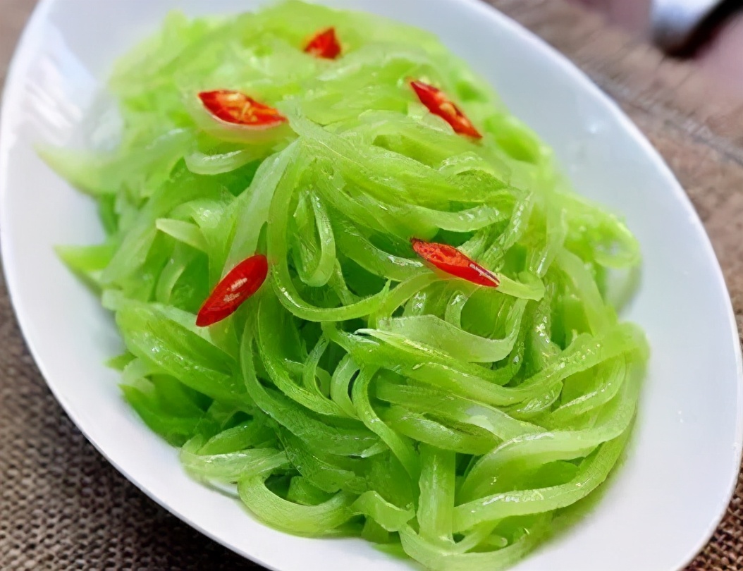 莴笋炒肉片的正确方法,怎样炒莴笋又脆又好吃窍门