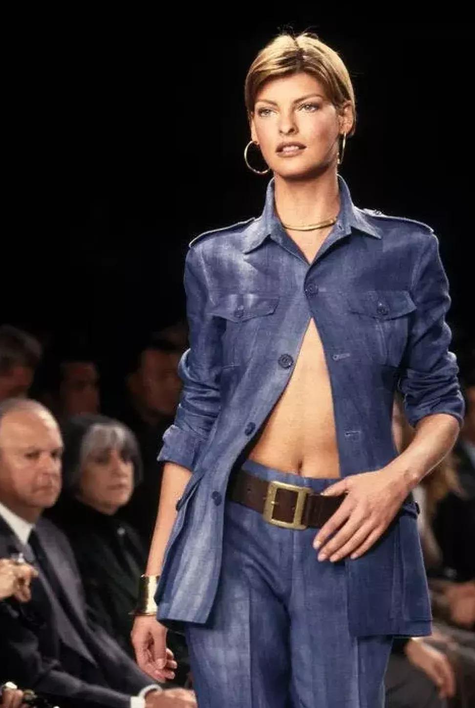 顶流女明星整容,顶流女星整容后回国复仇全集