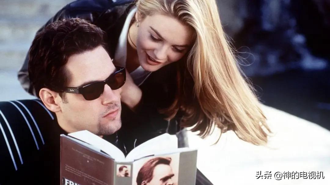 骚气蓬勃的甜味青春，豪门继兄妹的桥段我磕了