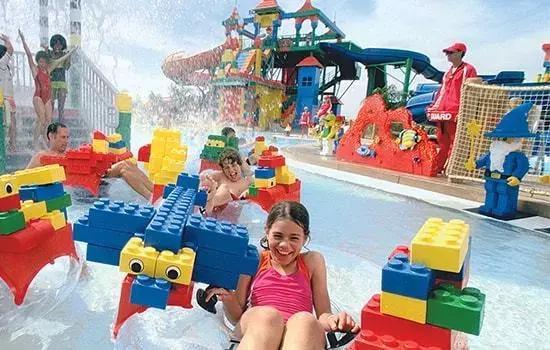 白本护照出境法国旅游免签吗,白本护照旅游去哪个国家比较好