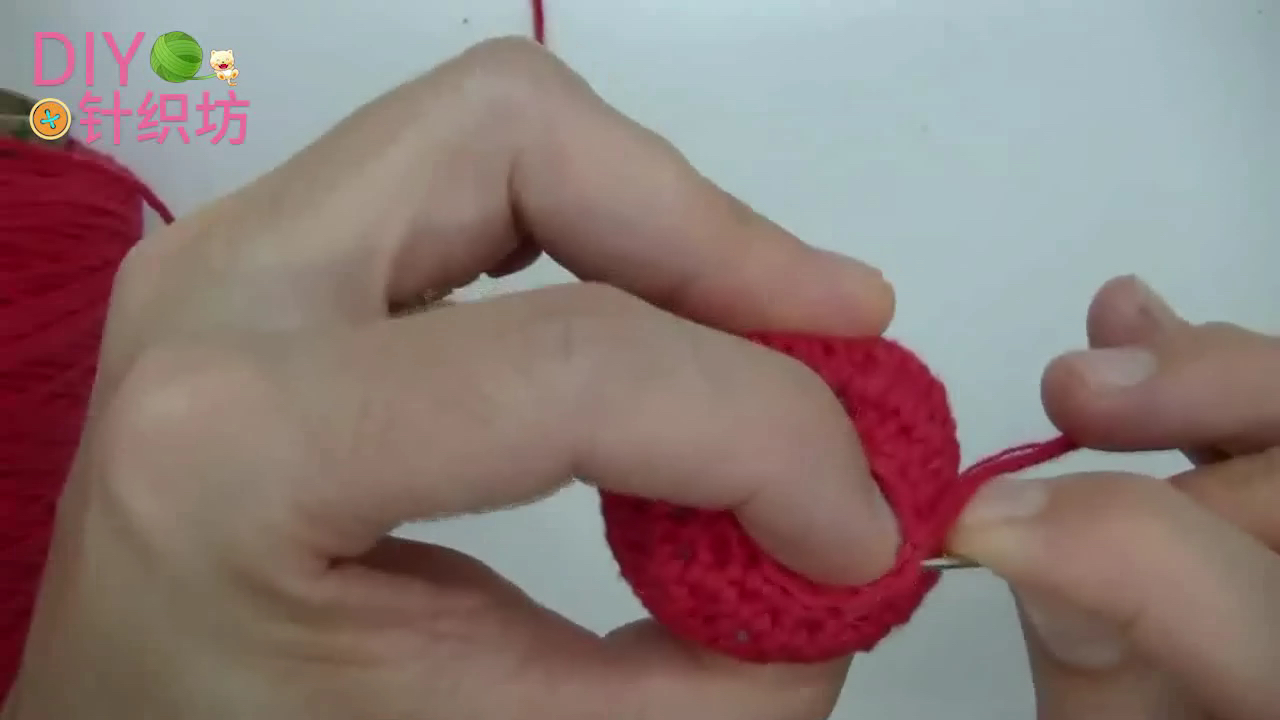 足球小玩偶挂件,足球钥匙扣编织