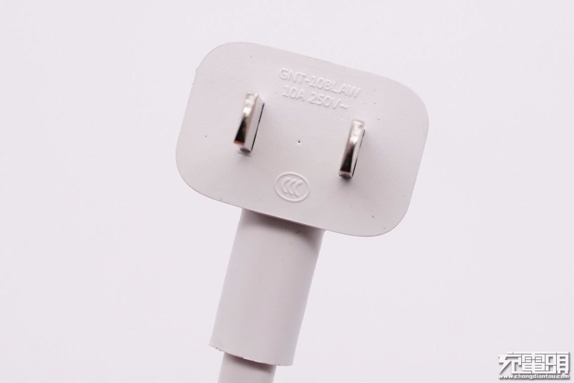 公牛插座新款和老款拆解,带USB接口公牛插排