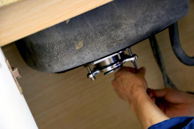 厨余垃圾处理器怎么清理,垃圾处理器堵了怎么清理