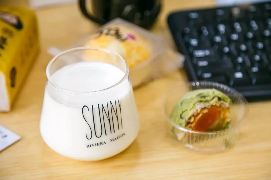 纯牛奶什么时间喝营养比较高,牛奶要喝哪种才会营养价值更高