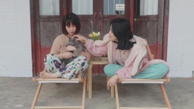 29岁成都女孩“组团养老”！辞职后和闺蜜在乡下爆改350㎡大房子