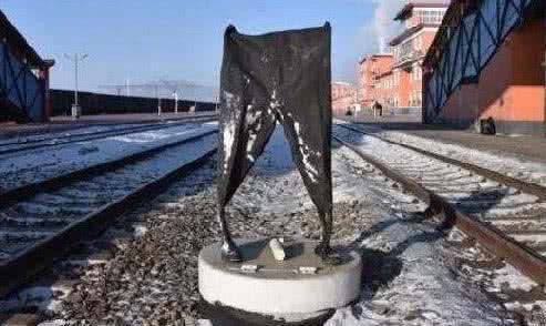 往东北邮寄快递会冻住吗 (冰冻的食物如何寄快递)