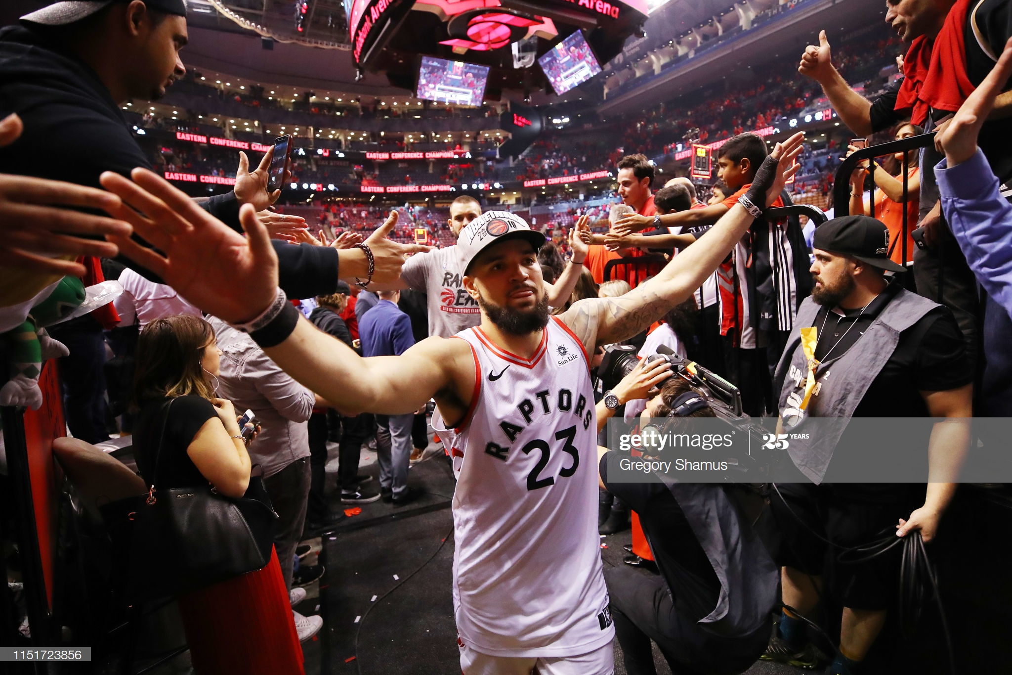 范弗利特夺冠后感言,猛龙范弗里特落选秀最大合同