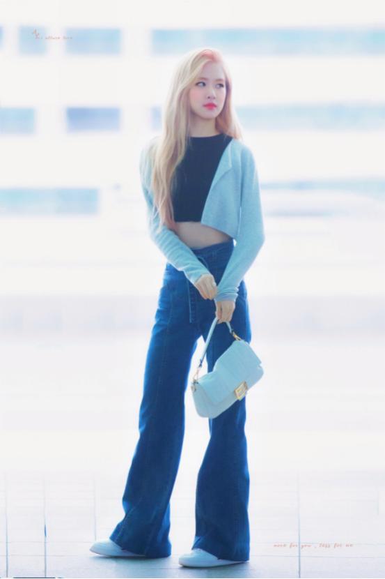 朴彩英背心演唱会,朴彩英运动背心视频