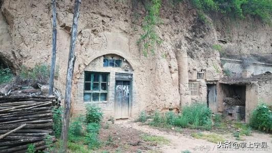 农村山里的窑洞,宁县土窑洞